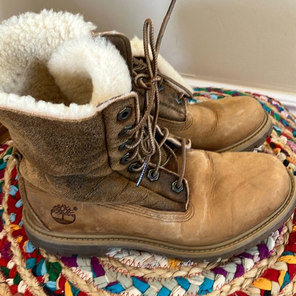 Timberland Tan Shearling-Lined Lace-Up Boots - Picture 1 of 7